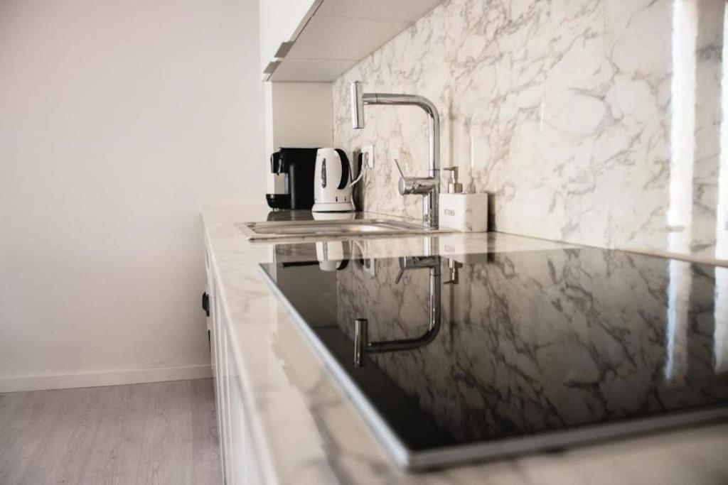 City Hall Apartment With Free Parking Funchal  Buitenkant foto